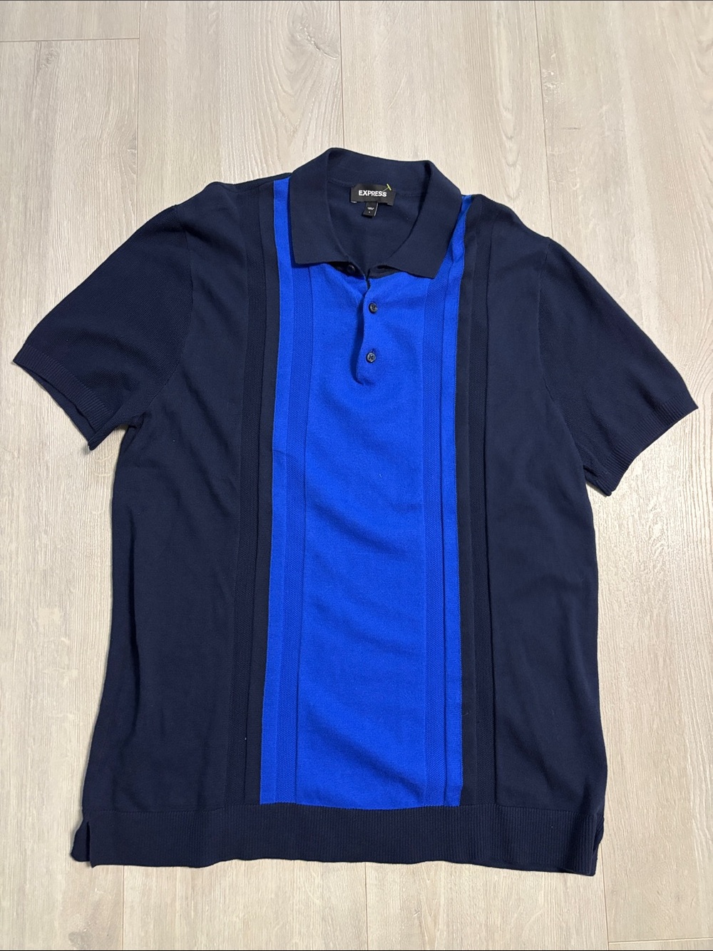 🔥BUNDLESALE Men’s L Express Vertical-Panel Short Sleeve Polo Sweater